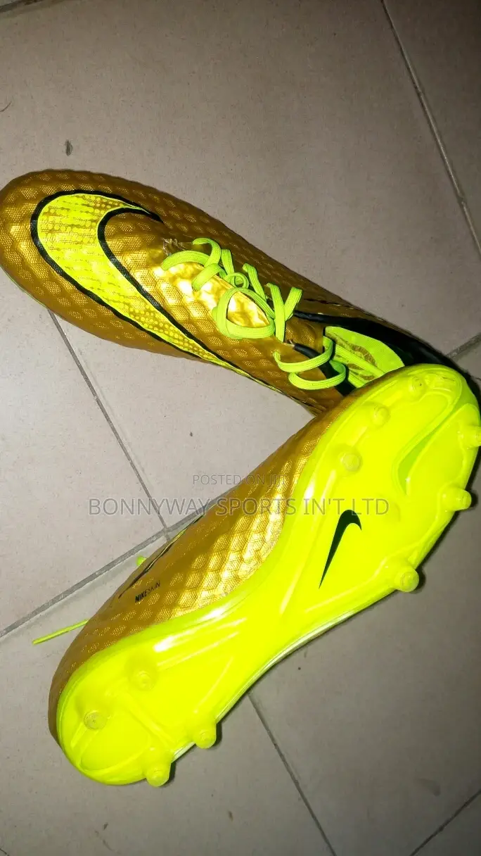 Size 41 Nike Boot