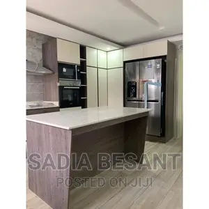 Oak/Offwhite Kitchen Canbinet
