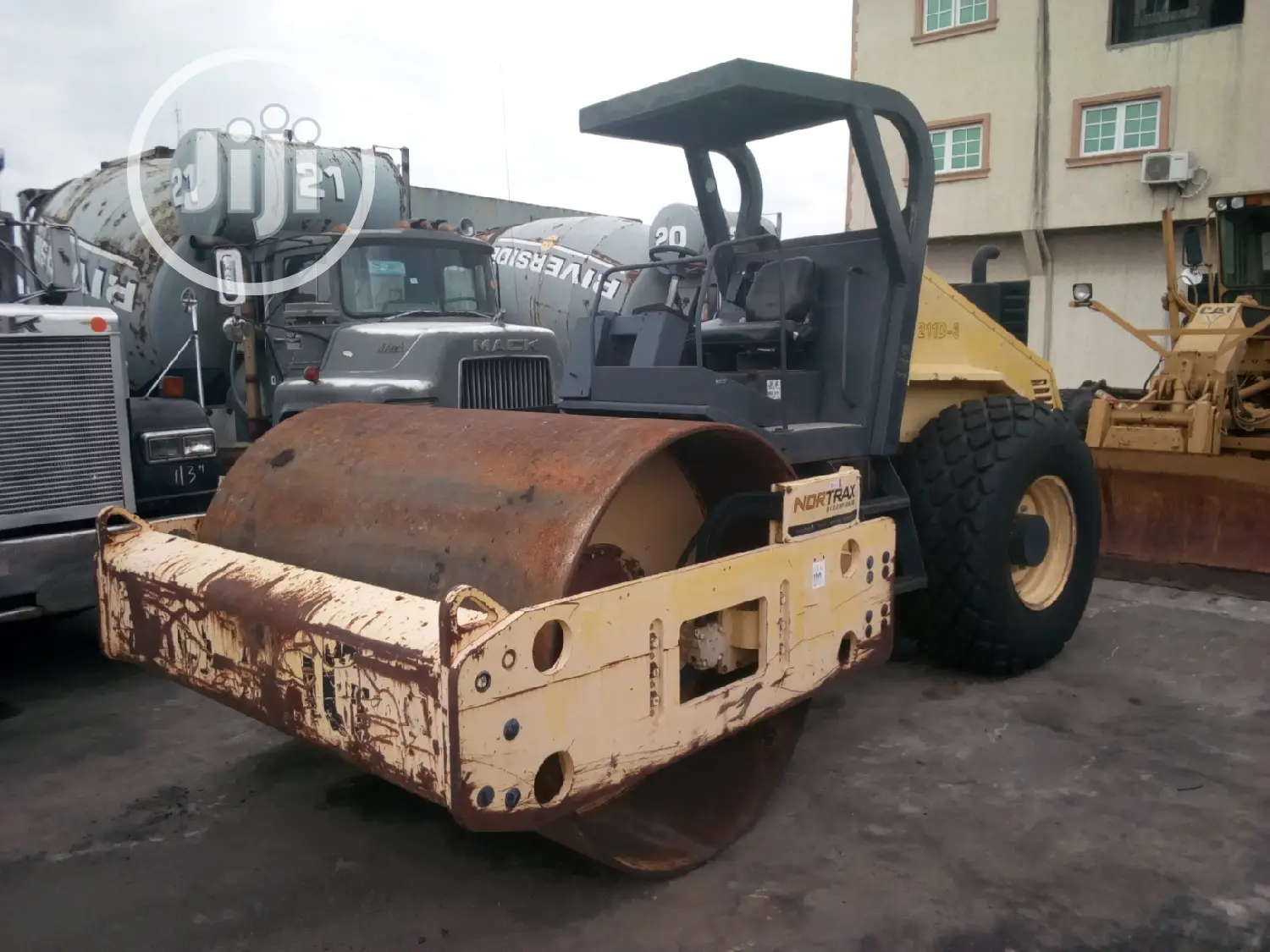 Bomang Compact Roller 15 Tons