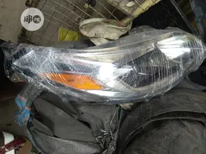 Head Lamp Toyota Avalon 2016/2017 Model With Led Light.