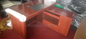1.6executive. Office Table