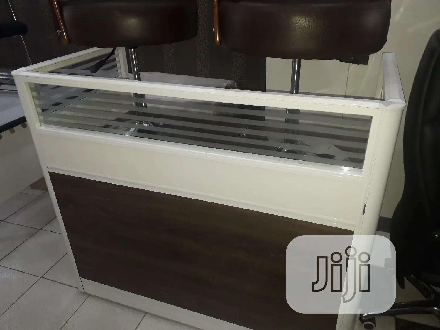 Receptionist Table