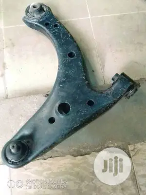 Low Arm Toyota Avanza 2008