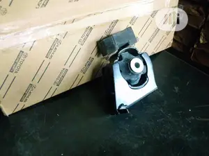 Engine Mounting Toyota Corolla 2009