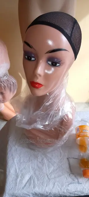 Brown Colour With Makeup Wig Mannequins