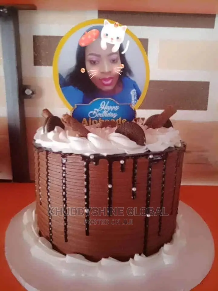 White and Chocolate Cake