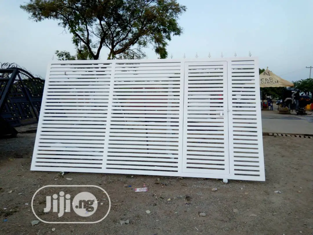 Standard Iron Gate