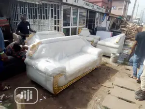 7 Sitters Well Foamed Sofas