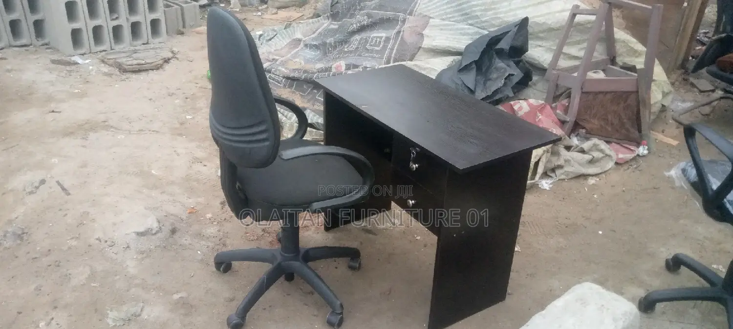 Laptop $ Reading Table
