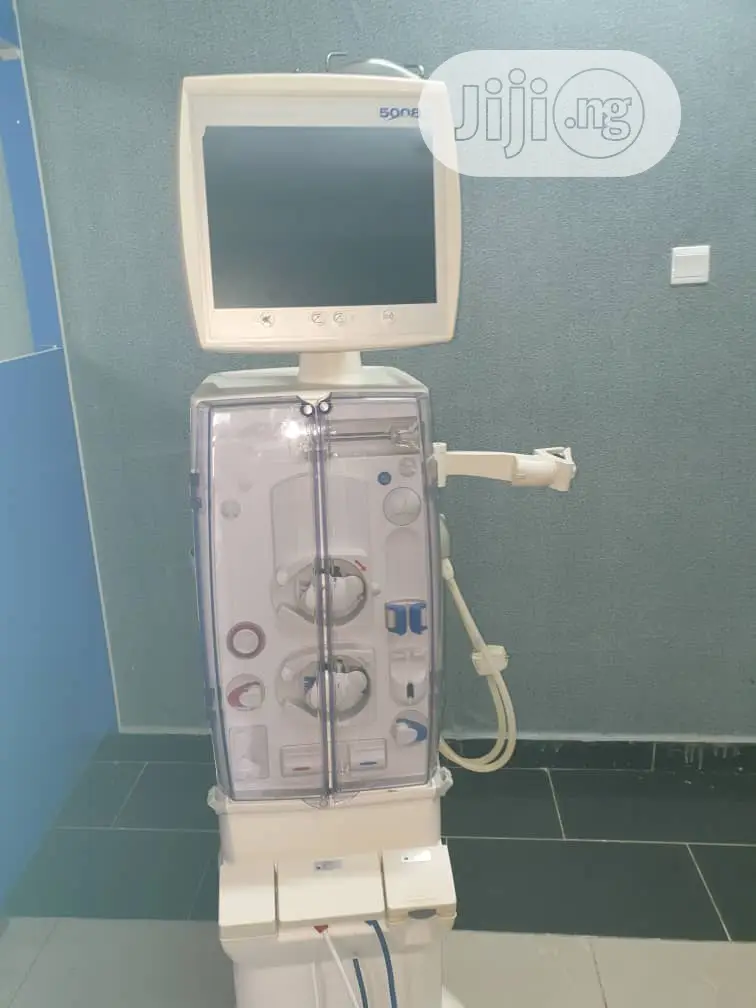 Fresenius 5008s Dialysis Machine