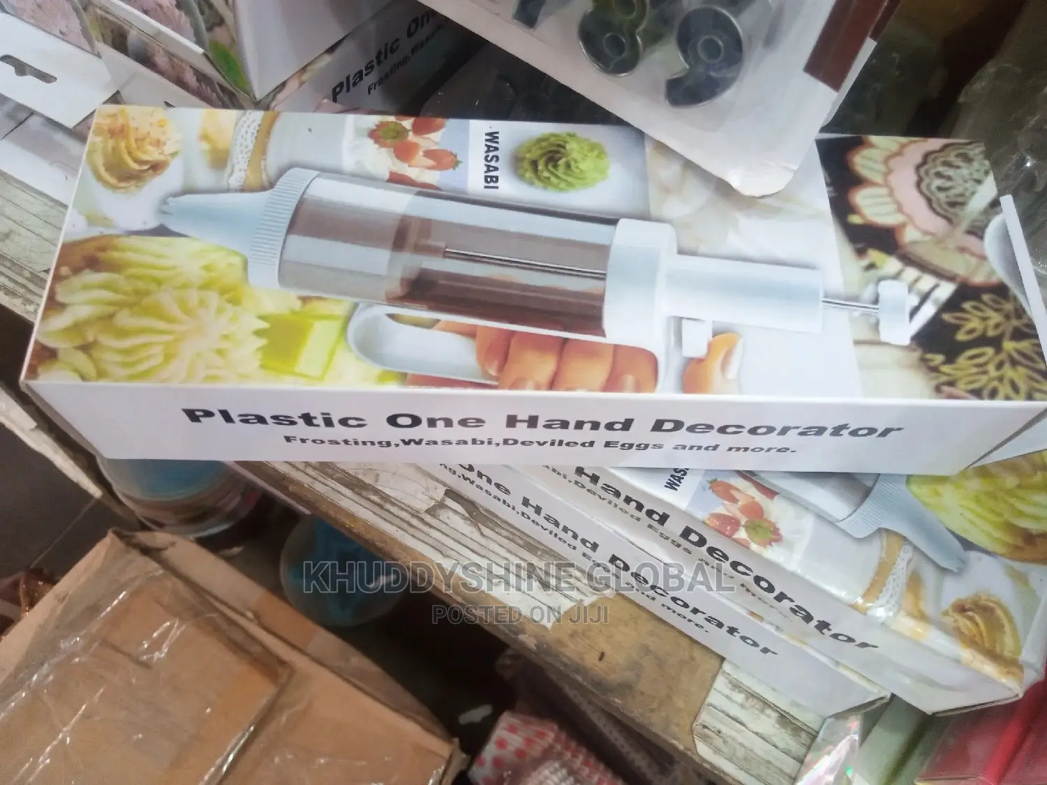 Plastic One Hand Decorator