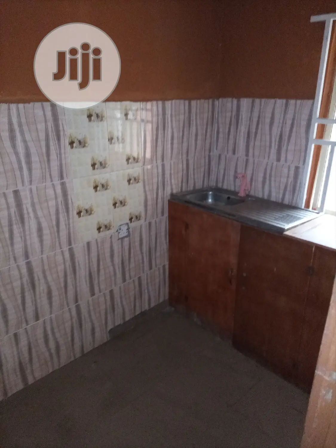 Furnished Mini Flat in Ekoro Road, Abule Egba for rent
