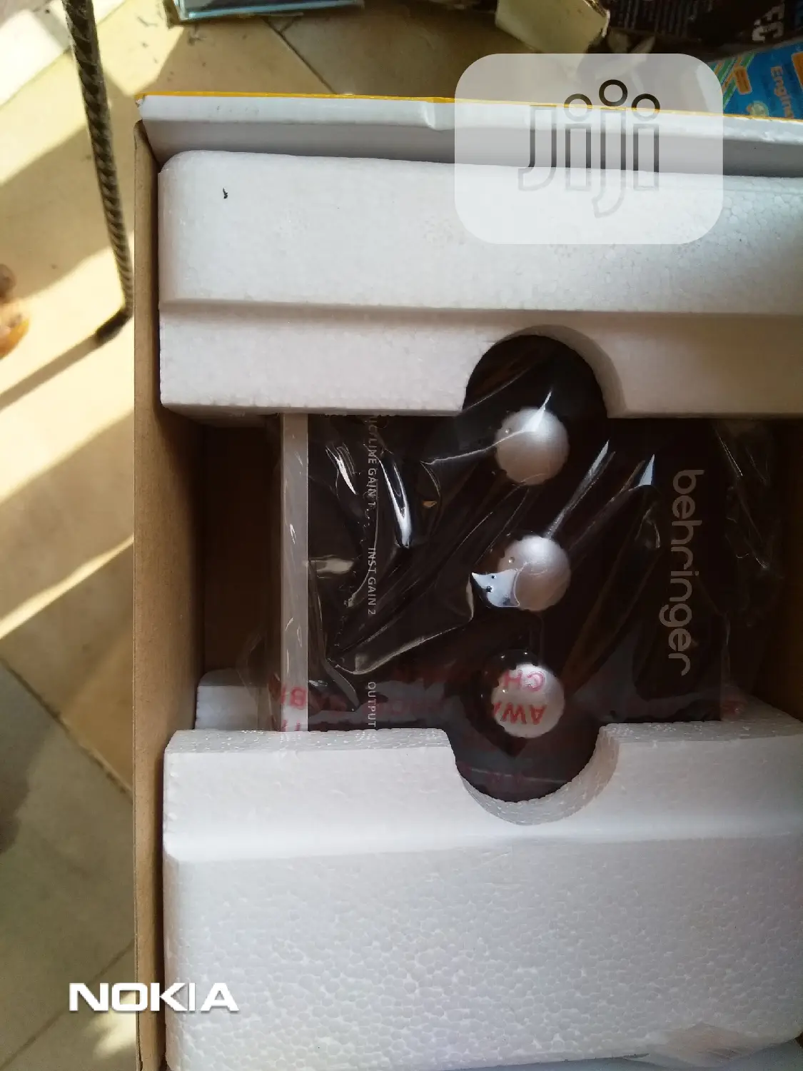Behringer U-Phoria Um2 Audio Interface