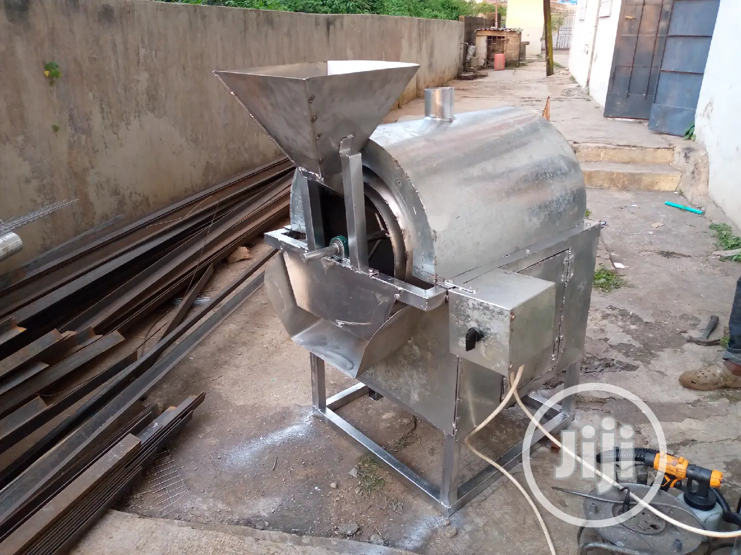 Groundnut Roaster