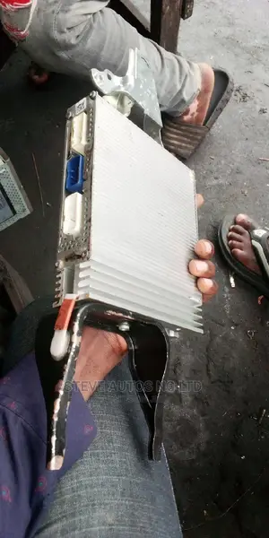Toyota Highlander Amplifier