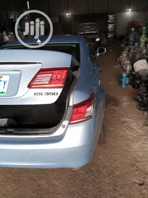 Back Light Lexus ES 2010 Model
