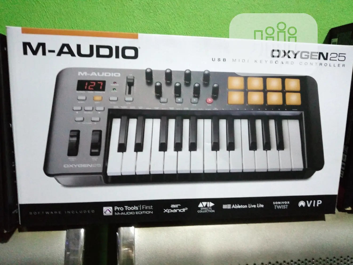 Higjer Quality M- Audio Studio Keyboard