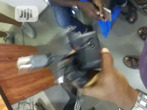 Follow Come Hp Charger 90watts