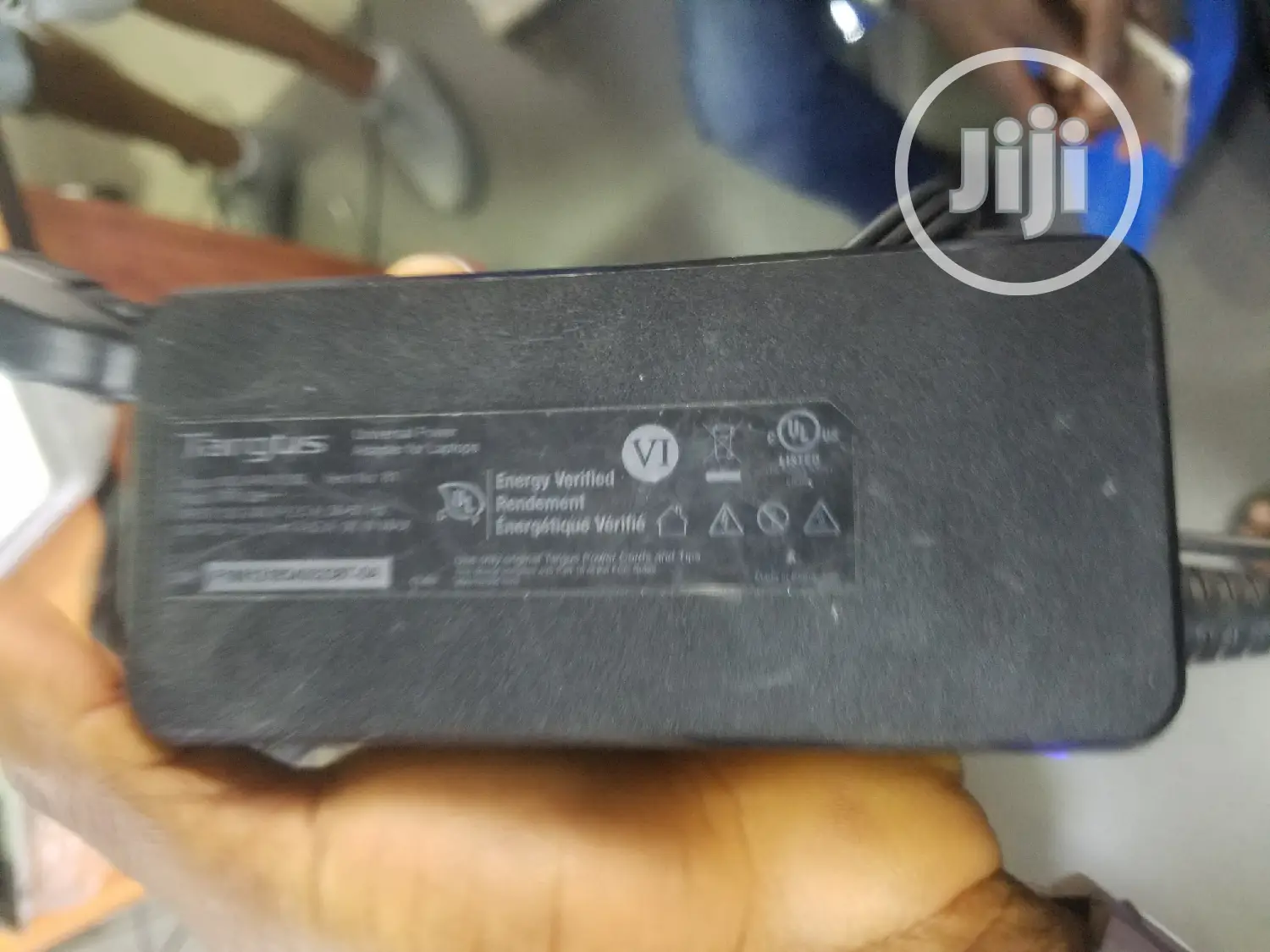 Follow Come Hp Charger 90watts