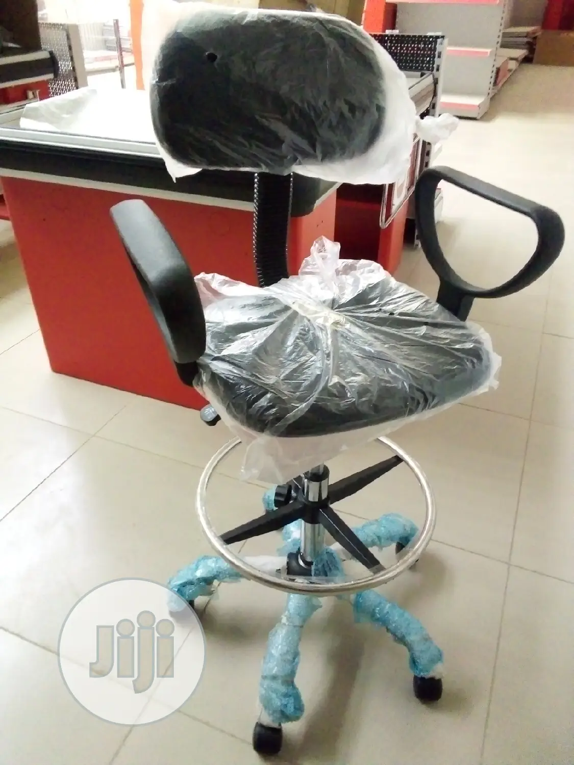 Cashier Chair