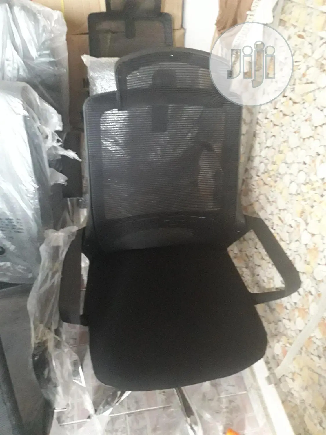 Quality Executive Swivel Mesh Office Chair.