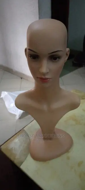 Detachable Bald Head Wig/Jewelries & Fascinator Display