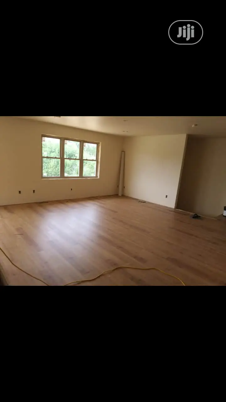 Laminated Woodenfloor