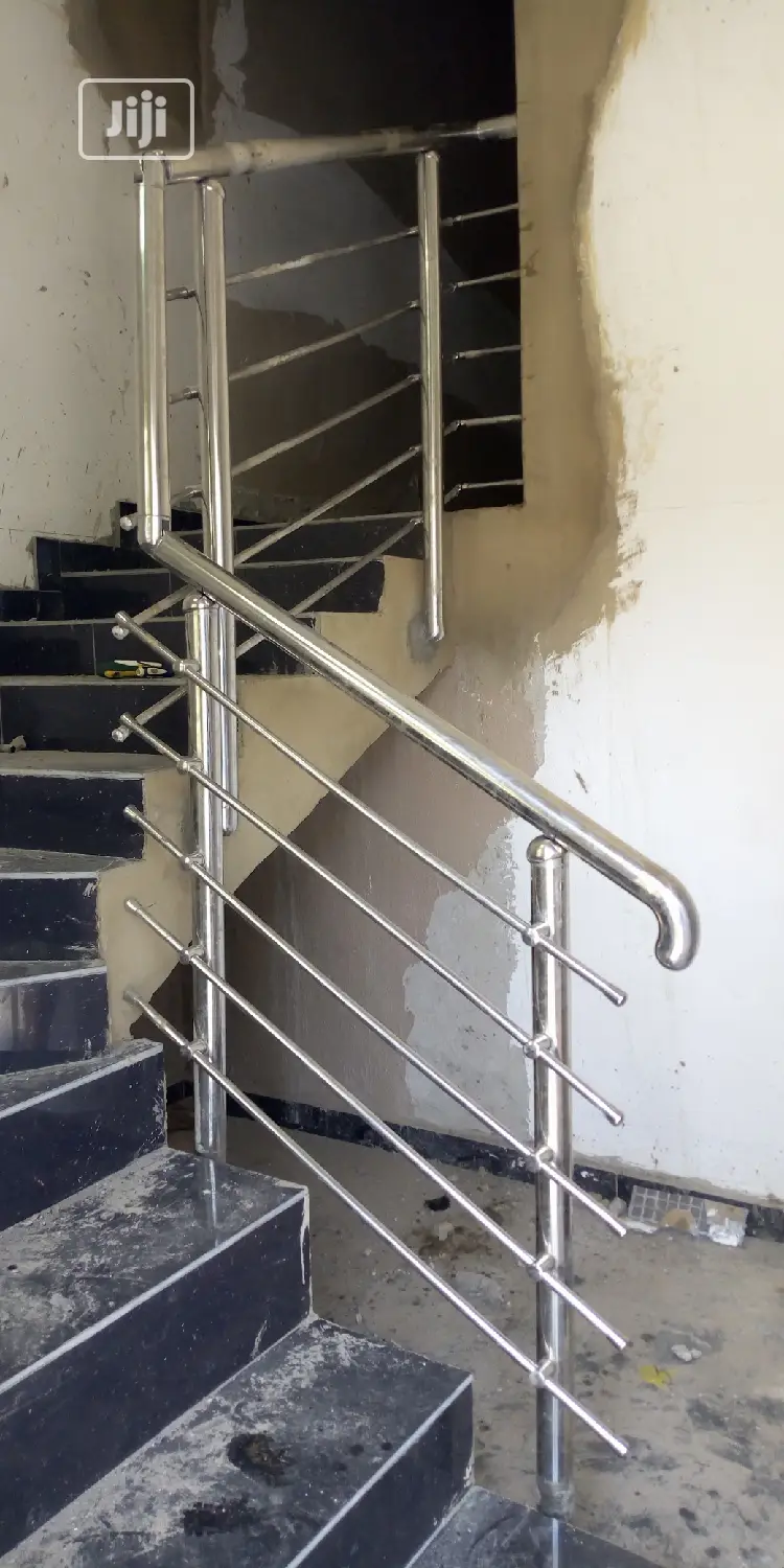 Sidefitting Stainless Staircase