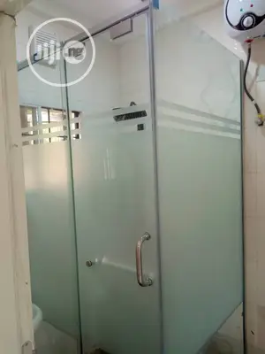 Laminated Shower Cubicle