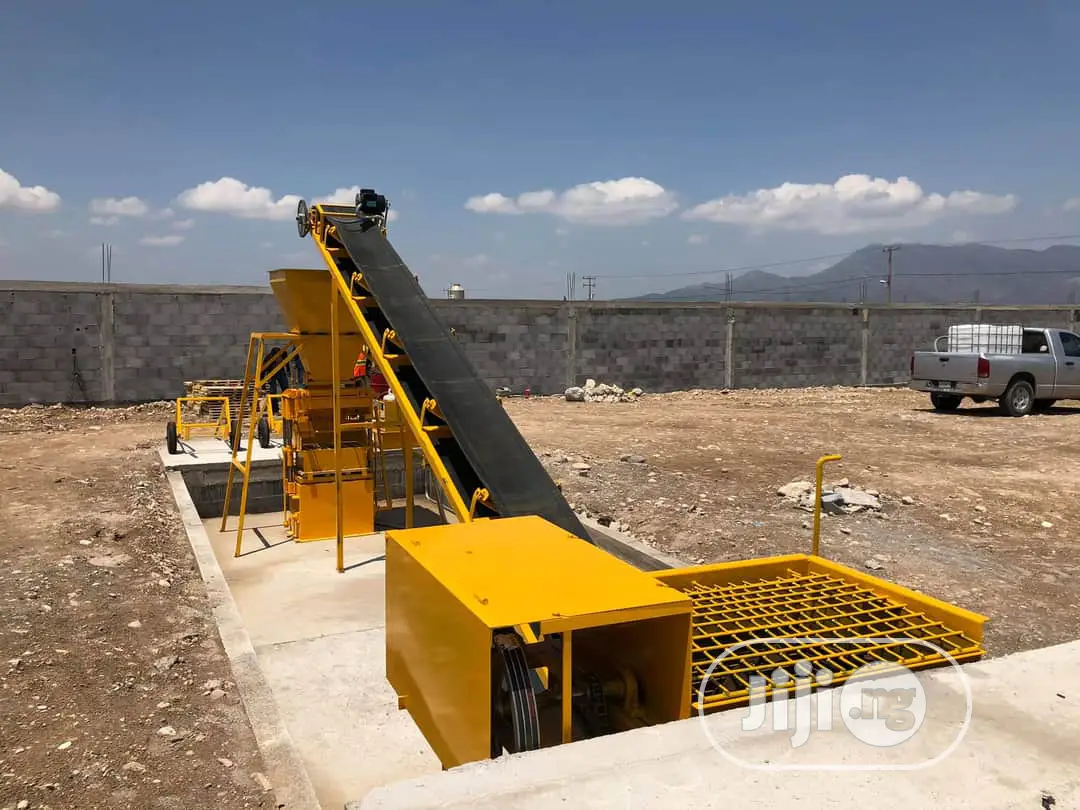 Complete Line Concrete Block Molding Machine