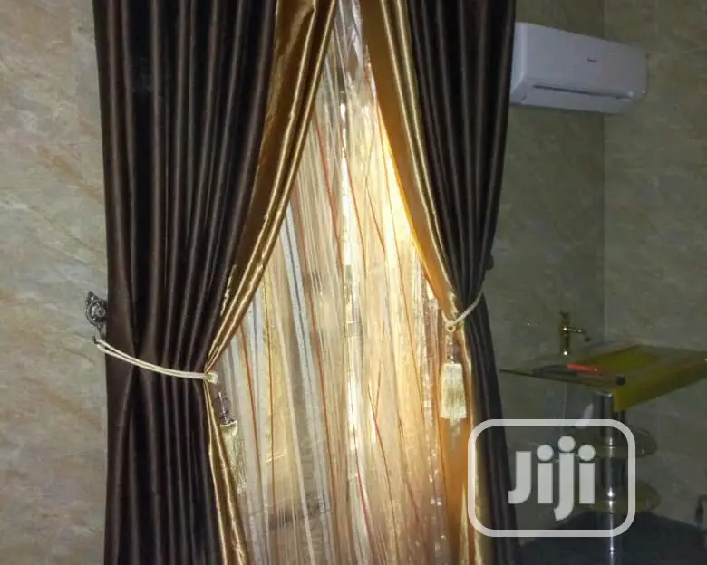 Curtain With Mixed Color