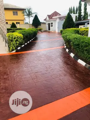 Floor Design Job
