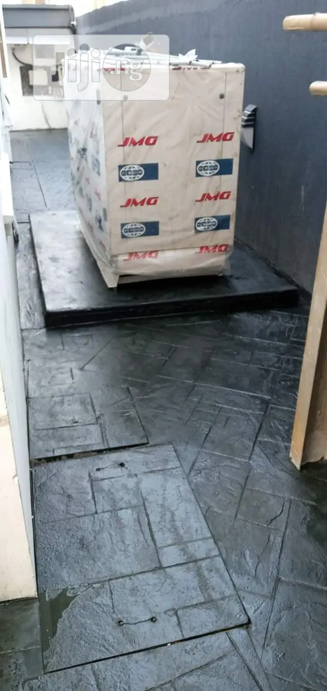 Stamp Floor Design