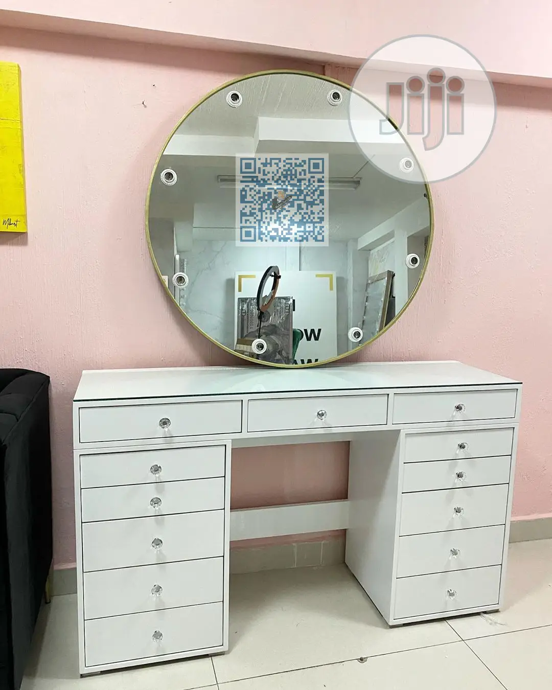 Luxury Make-Up Dressing Mirror With Light