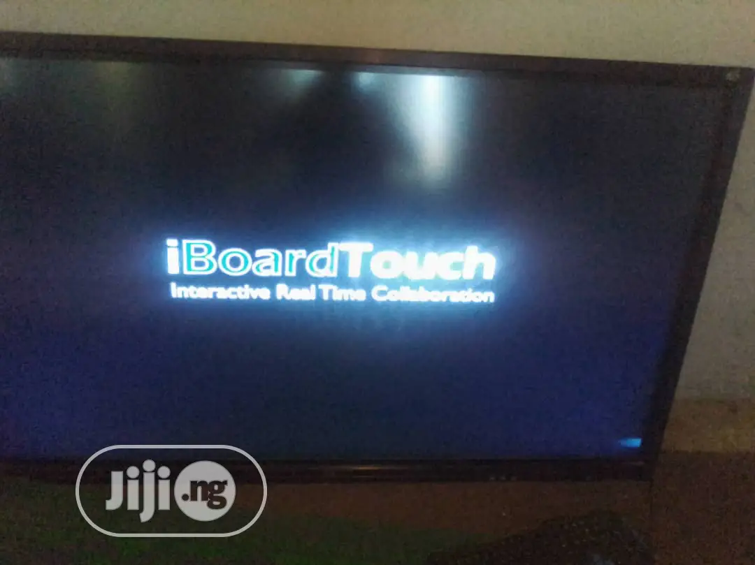 65” Diagonal Screen
Ultra High Definition Smartboard