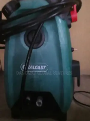 QUALCAST Pressure Washer for Tough Cleaning Jobs
