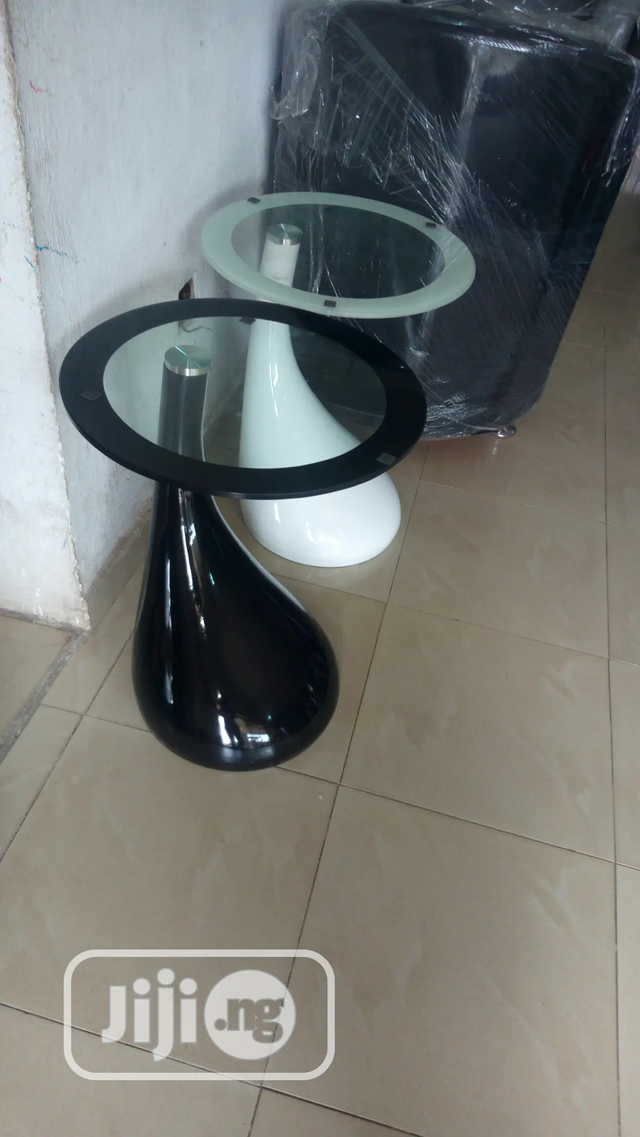 Portable Exotic Table