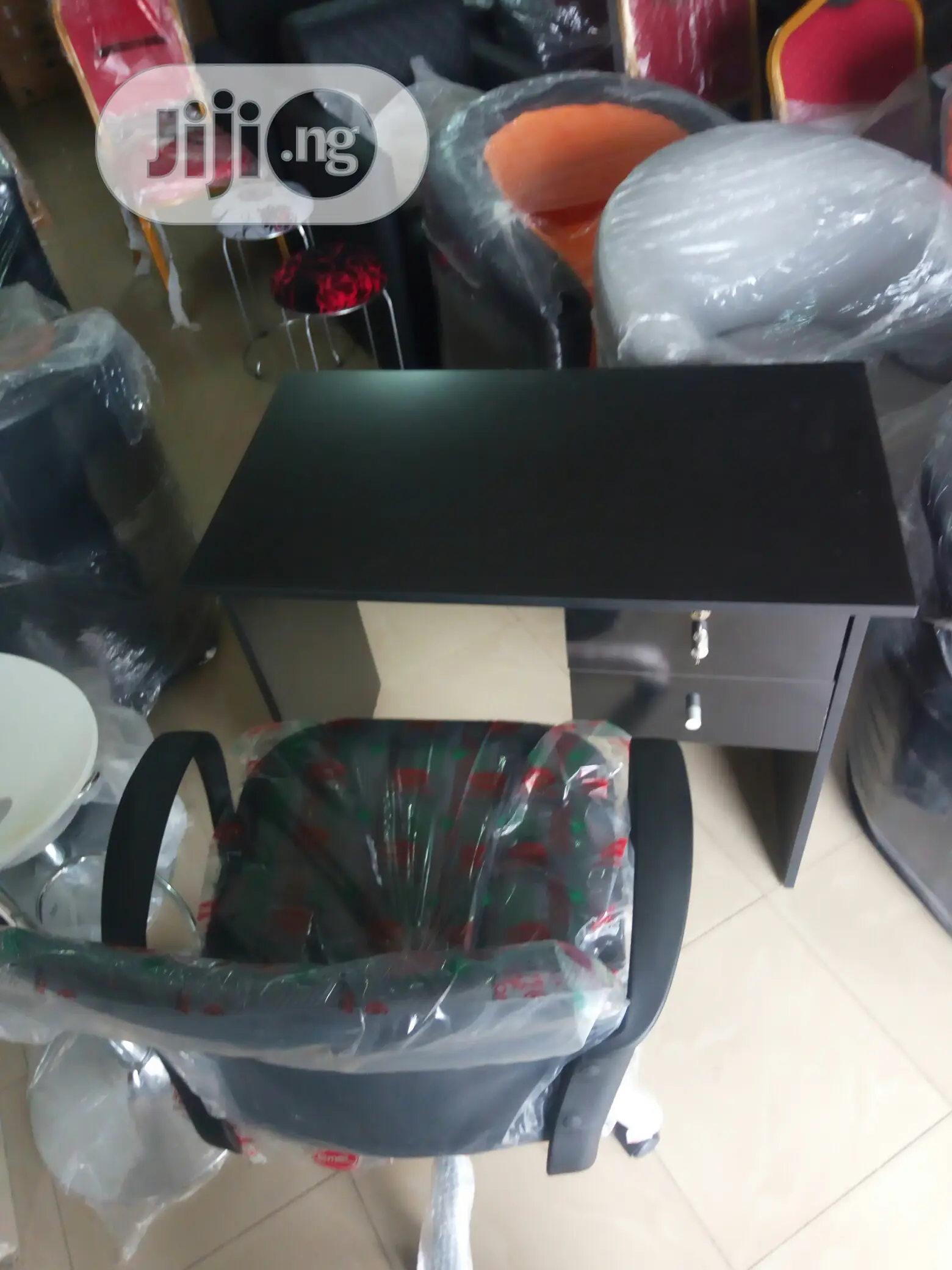 New Office Chair and Table