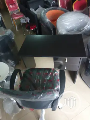 New Office Chair and Table