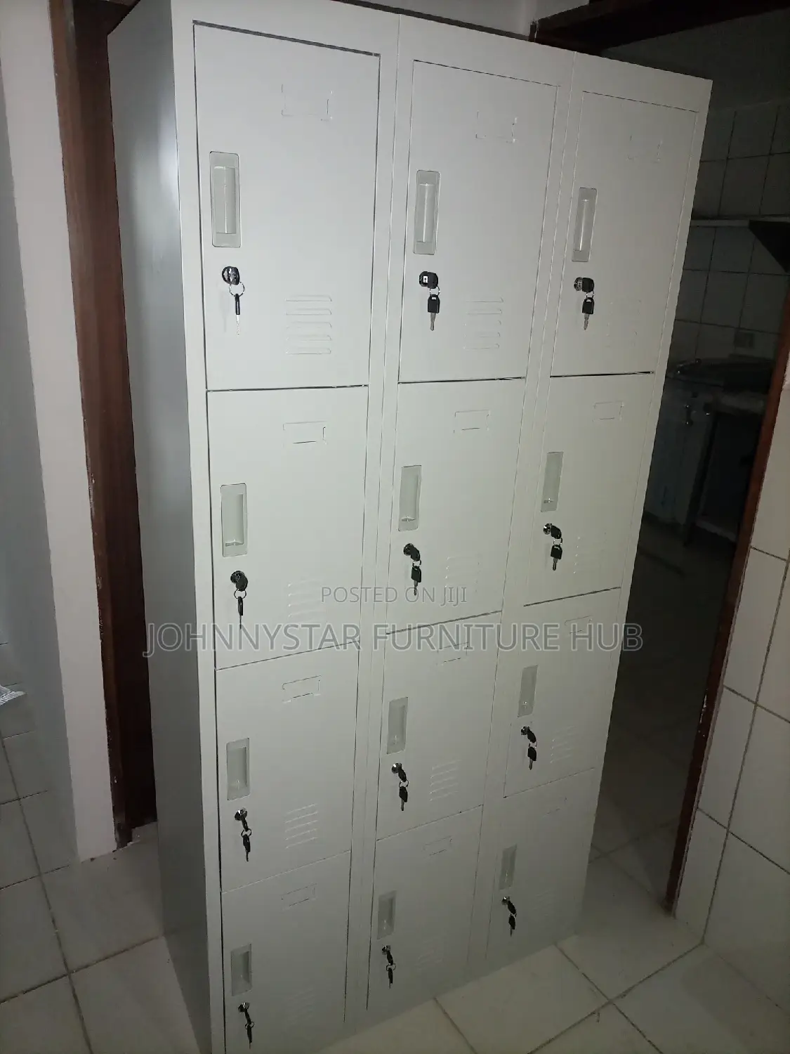 Metal 12 Lockers