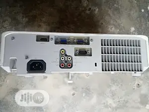 Daylight Hitachi Projector for Conference Room