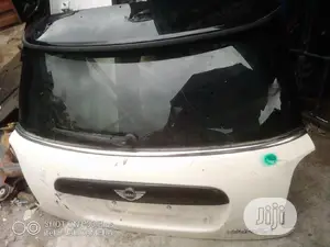 Mini Cooper Boot 2016