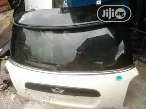 Mini Cooper Boot 2016