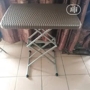 High Quality Table