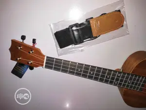 Hallmark-Uk Concert Ukulele