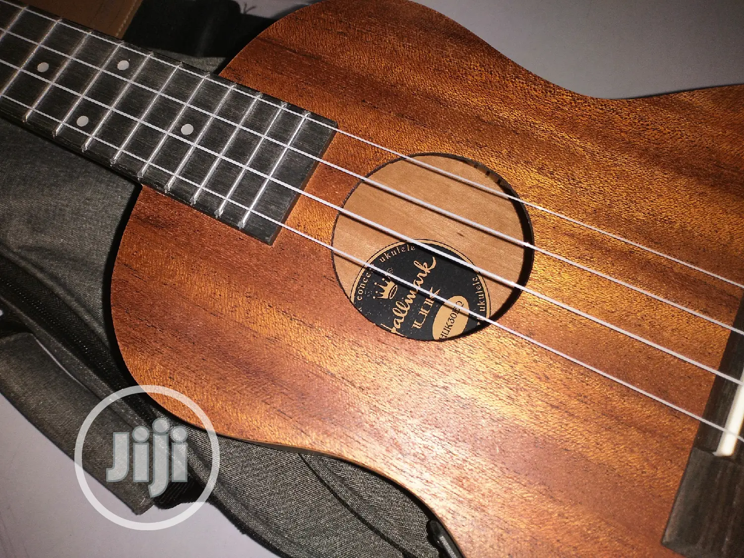 Hallmark-Uk Concert Ukulele