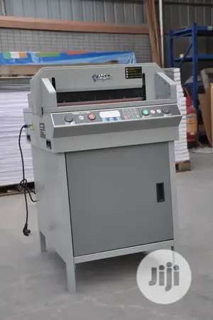 Photo - J-450vs Electric Numerical Control Paper Cutting Machine