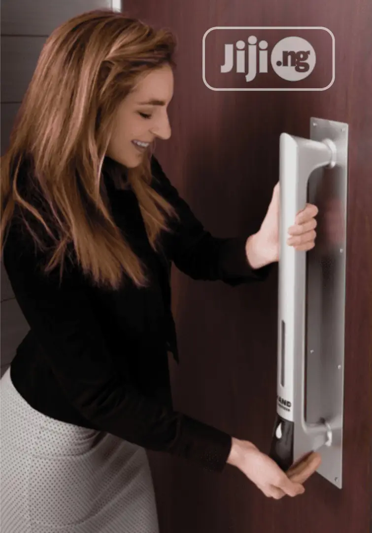 Pullclean Hand Sanitizing Door Handle With Sanitizer Refill