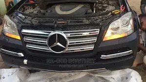 We Sell All Kinds of Mercedes Benz Parts Such as the Headlam