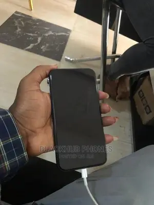 Apple iPhone 11 64 GB Gray